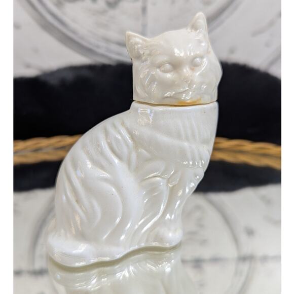 Avon Vintage “Persian Kitty Cat” Milk Glass Perfume Bottle, Empty, Pre-Owned - Picture 5 of 6
